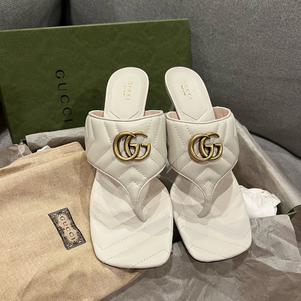 New Gucci Marmont GG white leather sandal heels